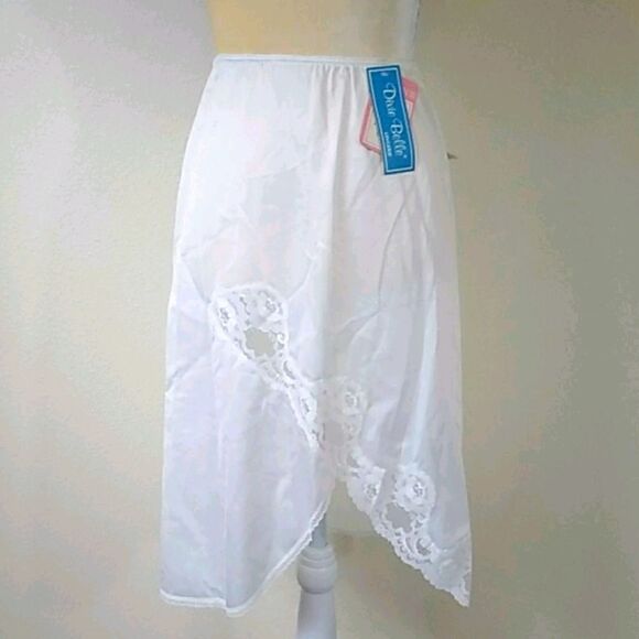 Dixie Belle Vintage Skirt - Picture 1 of 10